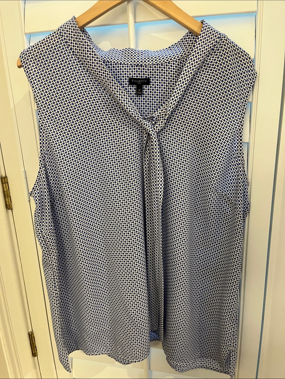 Talbots Sleeveless Tie-Neck Camisole in Blue and White Geo